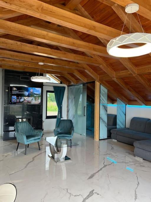 Casa Moderna In Sinteu - Intersectia Intre Modern Si Linistea Naturii Huta Voivozi Dış mekan fotoğraf